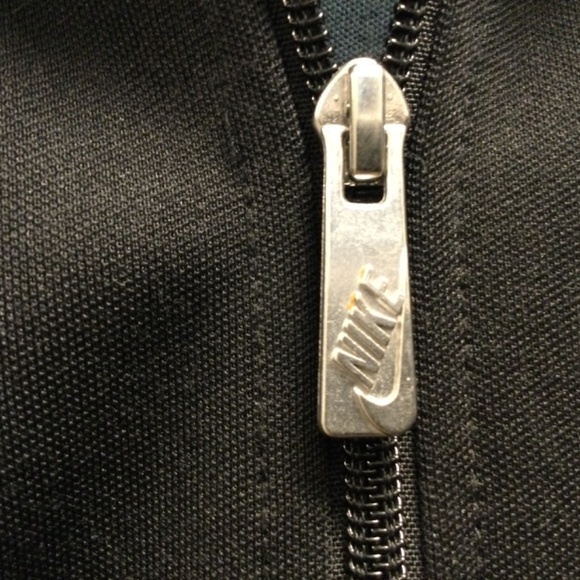 Authentic Nike Celtic Football Club Track Jacket - Picture 5 of 8